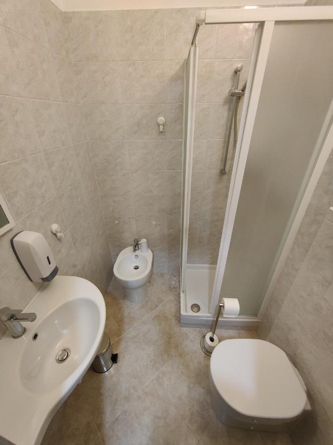 Affittacamere - Santa Rita Rooms Турин Экстерьер фото